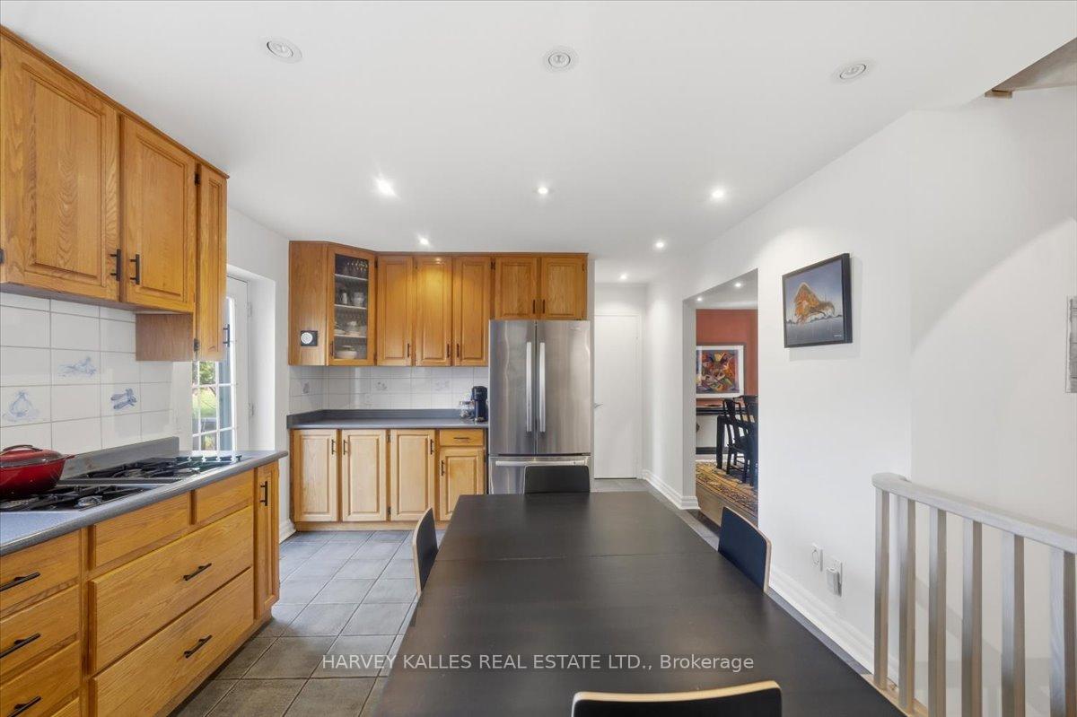 Photo 10 of 72 Walmer Road, Richmond Hill, North Richvale — HOMEH