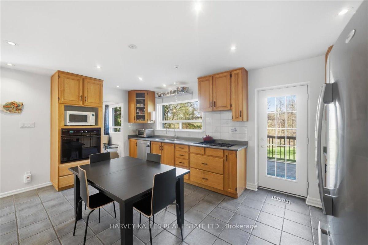 Photo 13 of 72 Walmer Road, Richmond Hill, North Richvale — HOMEH
