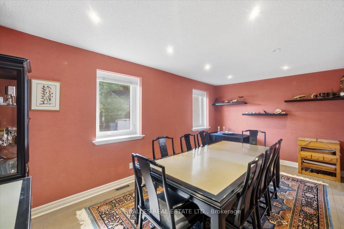 Photo 16 of 72 Walmer Road, Richmond Hill, North Richvale — HOMEH