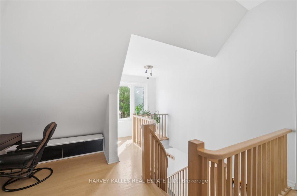Photo 17 of 72 Walmer Road, Richmond Hill, North Richvale — HOMEH