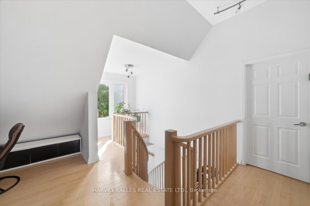 Photo 18 of 72 Walmer Road, Richmond Hill, North Richvale — HOMEH