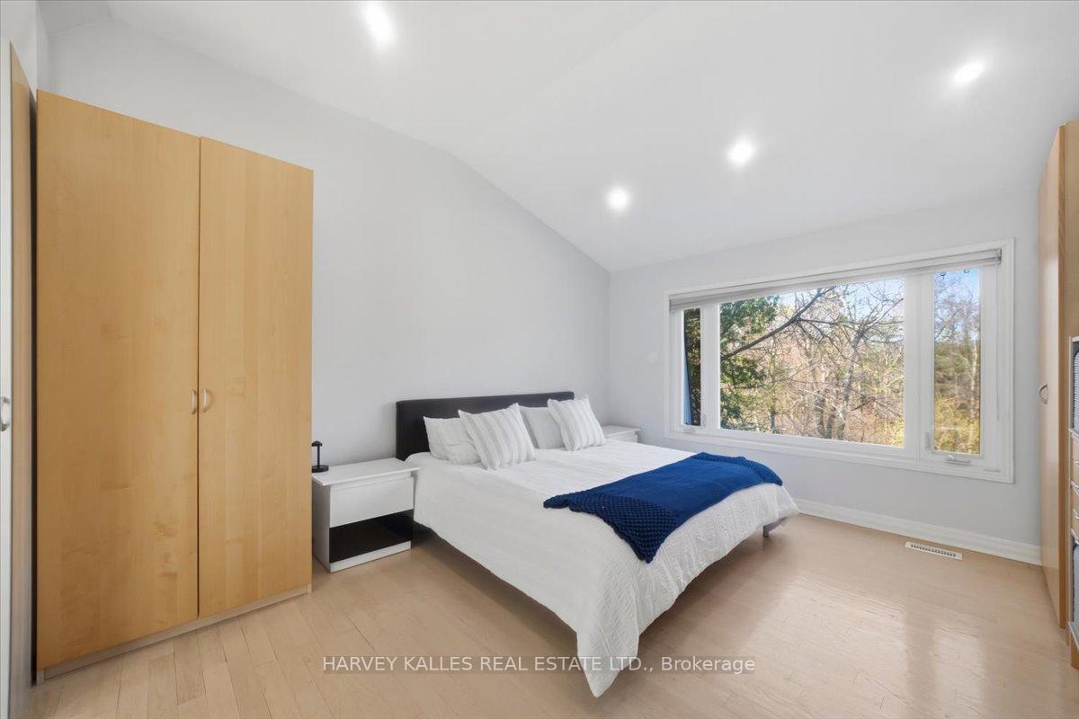 Photo 19 of 72 Walmer Road, Richmond Hill, North Richvale — HOMEH