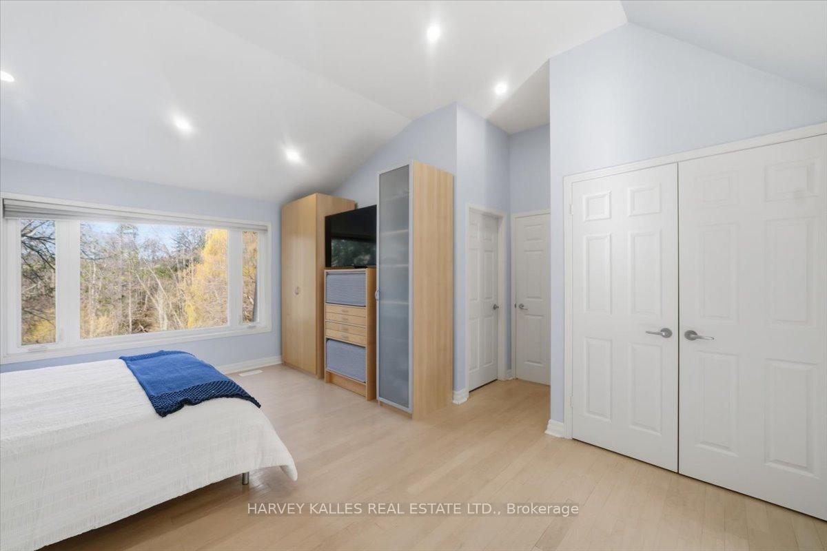 Photo 20 of 72 Walmer Road, Richmond Hill, North Richvale — HOMEH