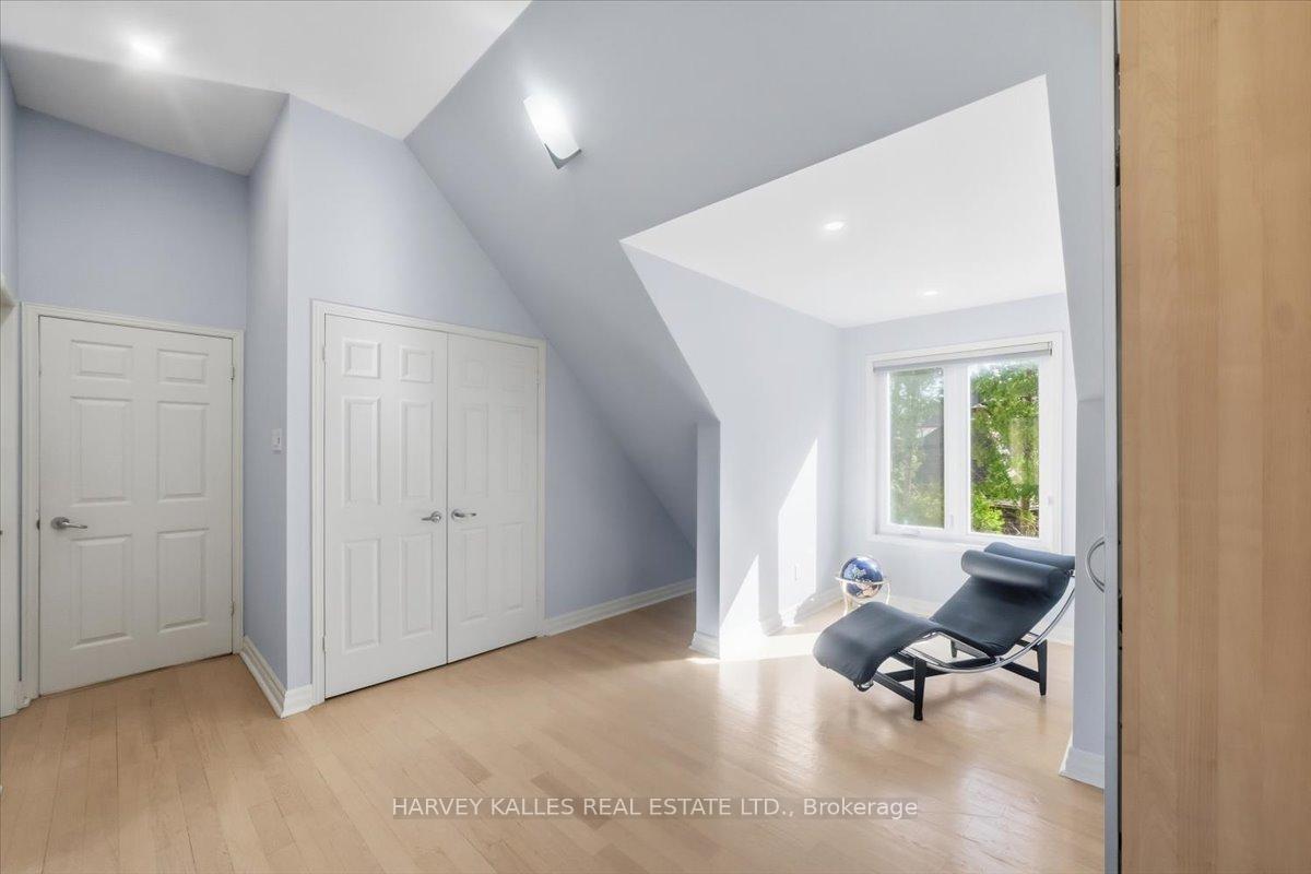 Photo 23 of 72 Walmer Road, Richmond Hill, North Richvale — HOMEH
