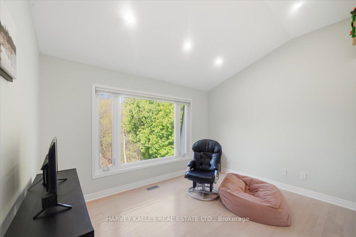 Photo 26 of 72 Walmer Road, Richmond Hill, North Richvale — HOMEH