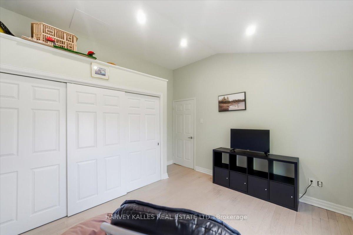 Photo 28 of 72 Walmer Road, Richmond Hill, North Richvale — HOMEH