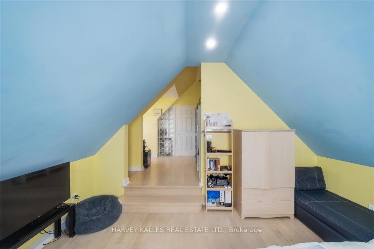 Photo 35 of 72 Walmer Road, Richmond Hill, North Richvale — HOMEH