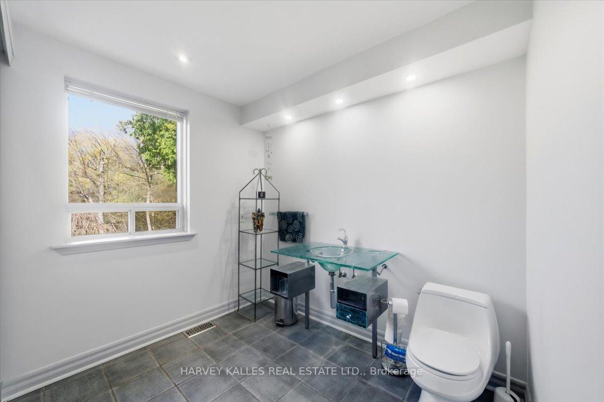 Photo 38 of 72 Walmer Road, Richmond Hill, North Richvale — HOMEH