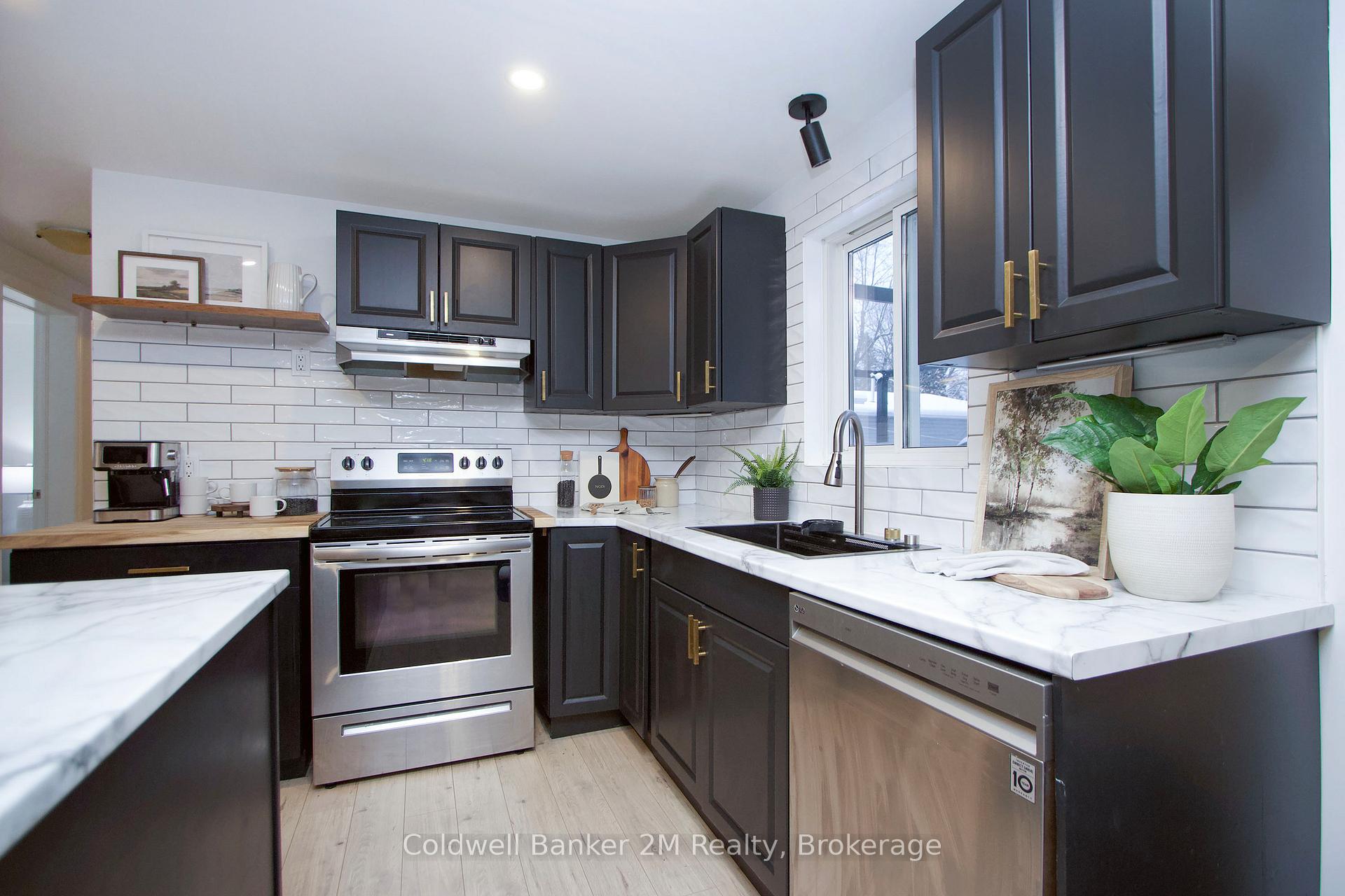 Photo 17 of 812 Burnham Street, Cobourg — HOMEH