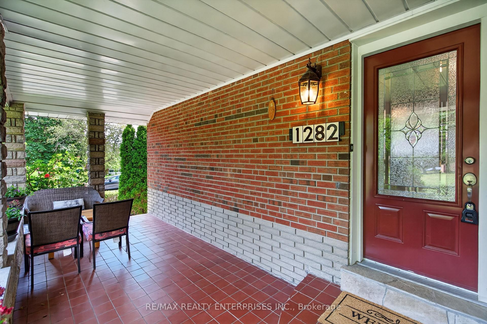 Photo 8 of 1282 Daimler Road, Mississauga, Clarkson — HOMEH