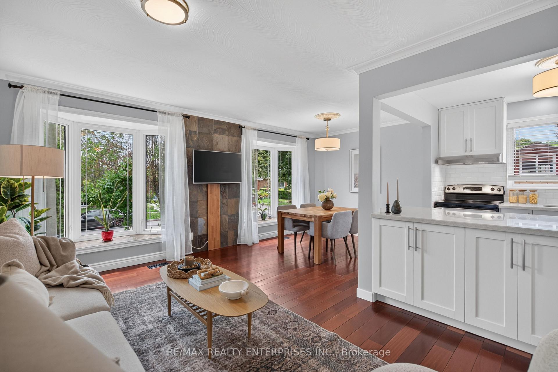 Photo 10 of 1282 Daimler Road, Mississauga, Clarkson — HOMEH