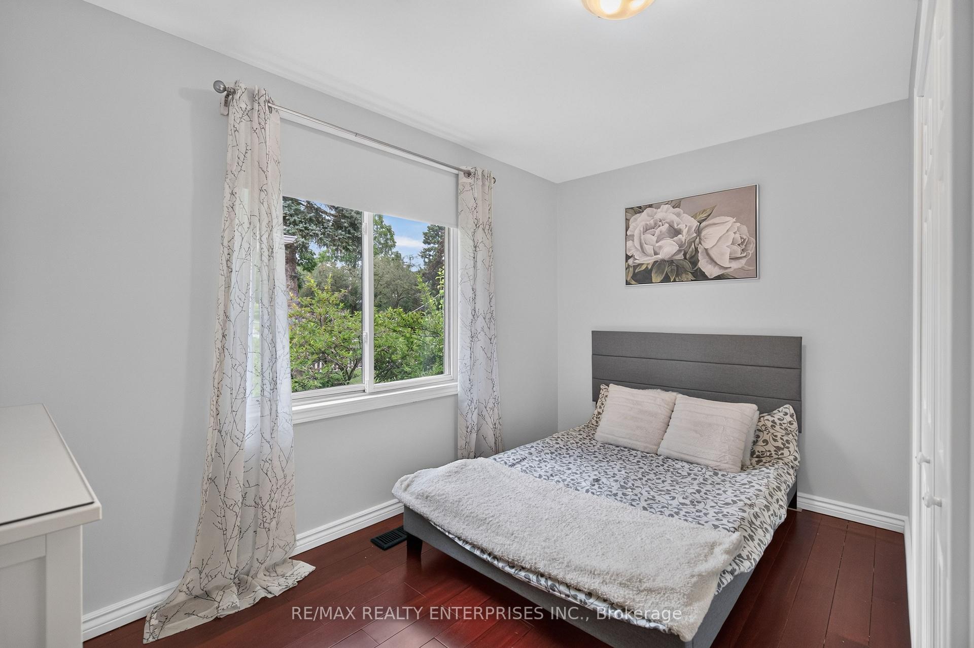 Photo 19 of 1282 Daimler Road, Mississauga, Clarkson — HOMEH