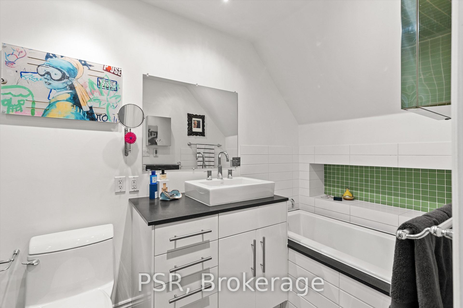 Photo 23 of 109 Macdonell Avenue, Toronto, Roncesvalles — HOMEH