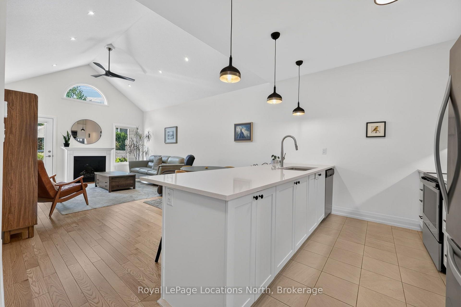 Photo 4 of 73 Kari Crescent, Collingwood — HOMEH