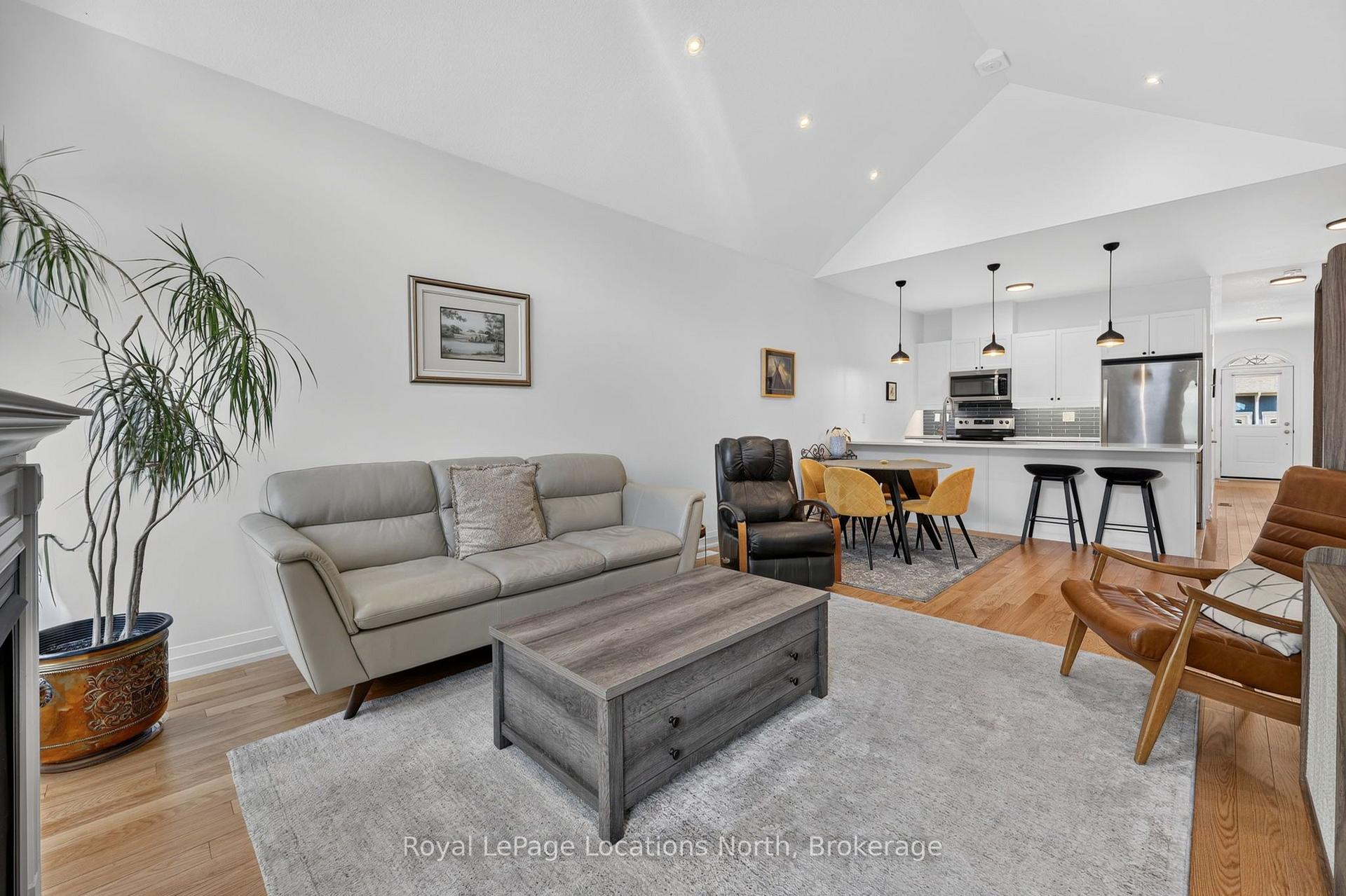Photo 13 of 73 Kari Crescent, Collingwood — HOMEH