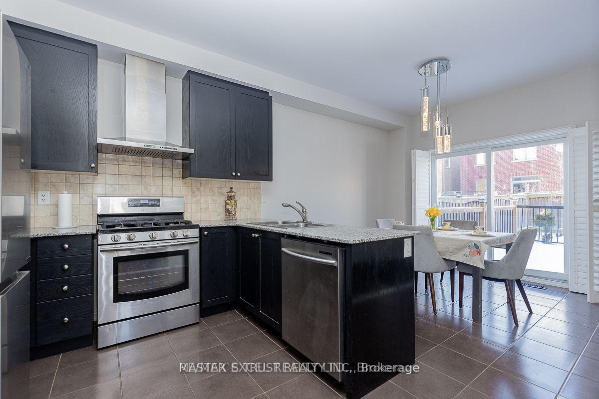 Photo 7 of 47 Pelister Drive, Markham, Greensborough — HOMEH