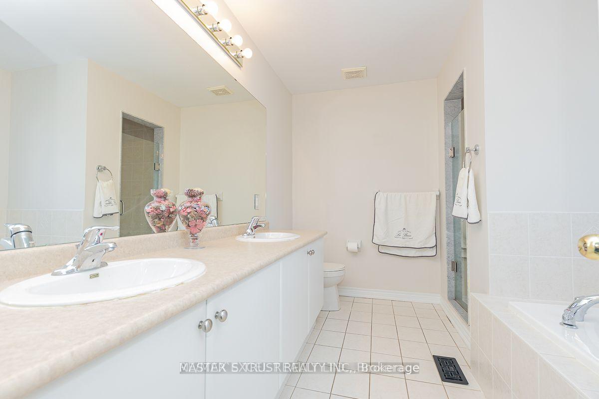 Photo 12 of 47 Pelister Drive, Markham, Greensborough — HOMEH