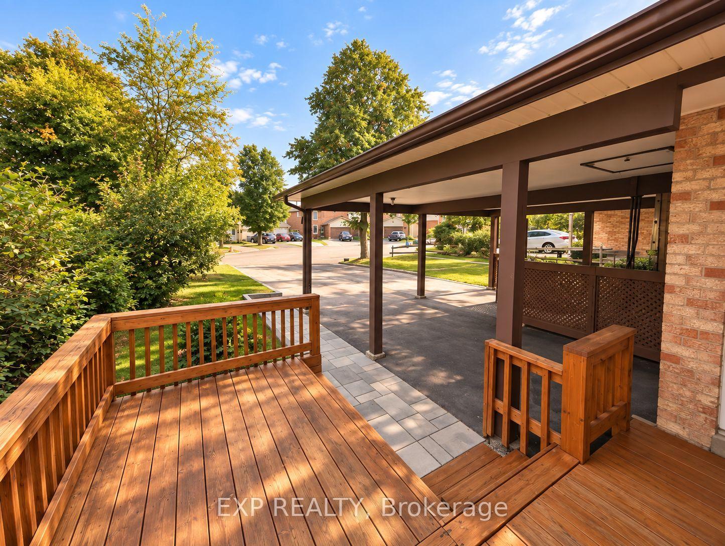 Photo 3 of 36 Scribner Court, Brampton, Heart Lake East — HOMEH