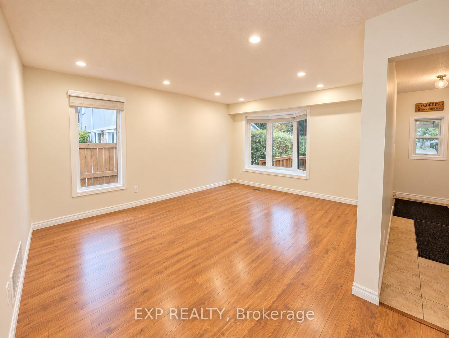 Photo 7 of 36 Scribner Court, Brampton, Heart Lake East — HOMEH