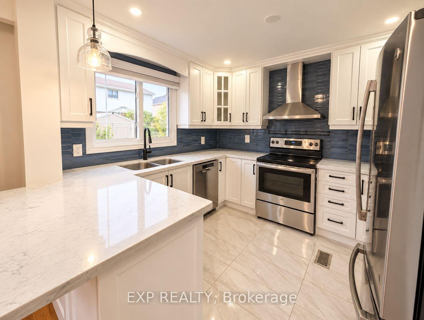 Photo 10 of 36 Scribner Court, Brampton, Heart Lake East — HOMEH