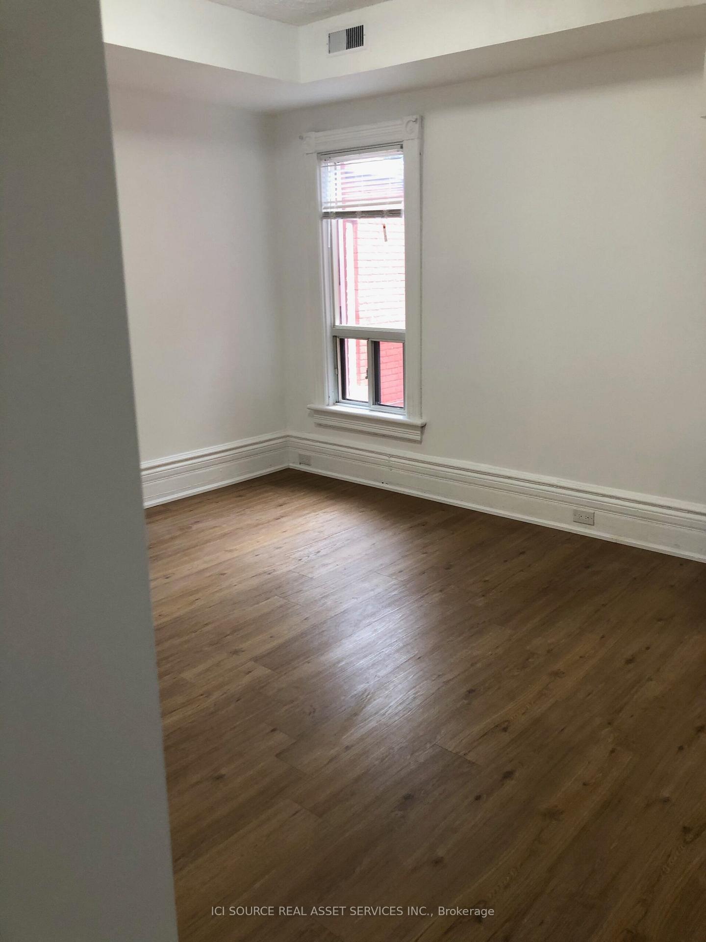 Photo 3 of Unit 2, 198 Shaw Street, Toronto, Trinity-Bellwoods — HOMEH