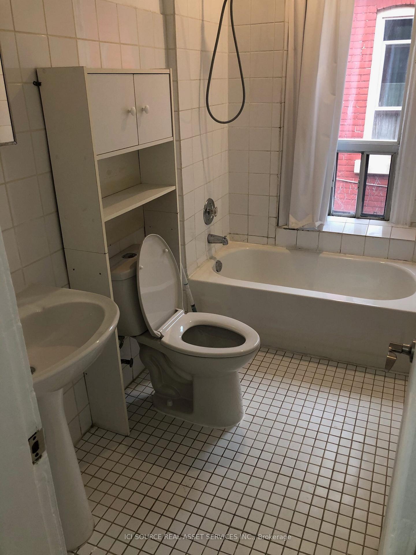 Photo 13 of Unit 2, 198 Shaw Street, Toronto, Trinity-Bellwoods — HOMEH