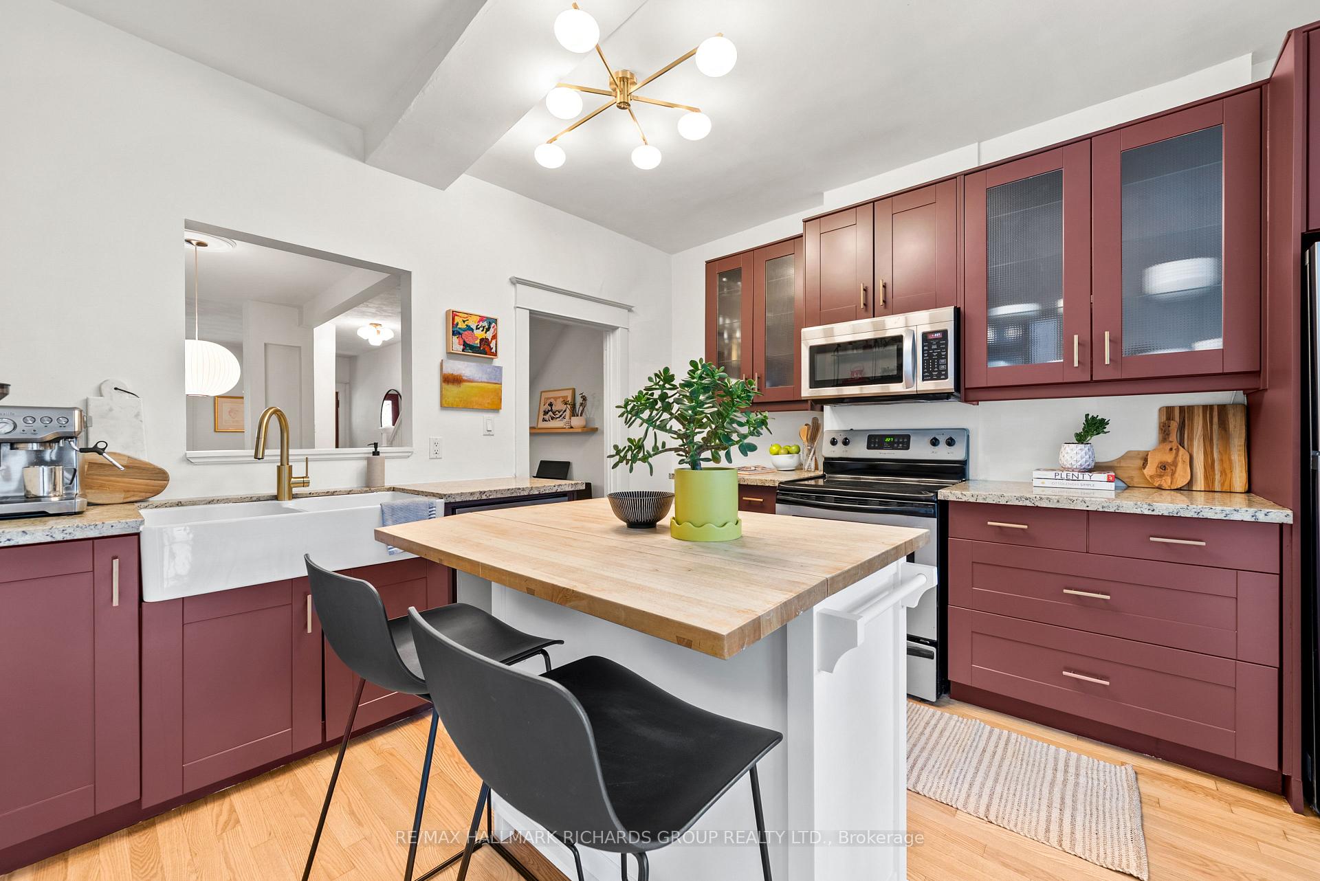 Photo 8 of 144 Beech Avenue, Toronto, The Beaches — HOMEH