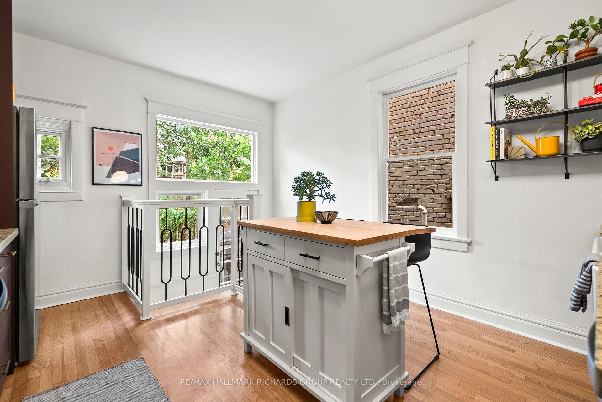 Photo 9 of 144 Beech Avenue, Toronto, The Beaches — HOMEH