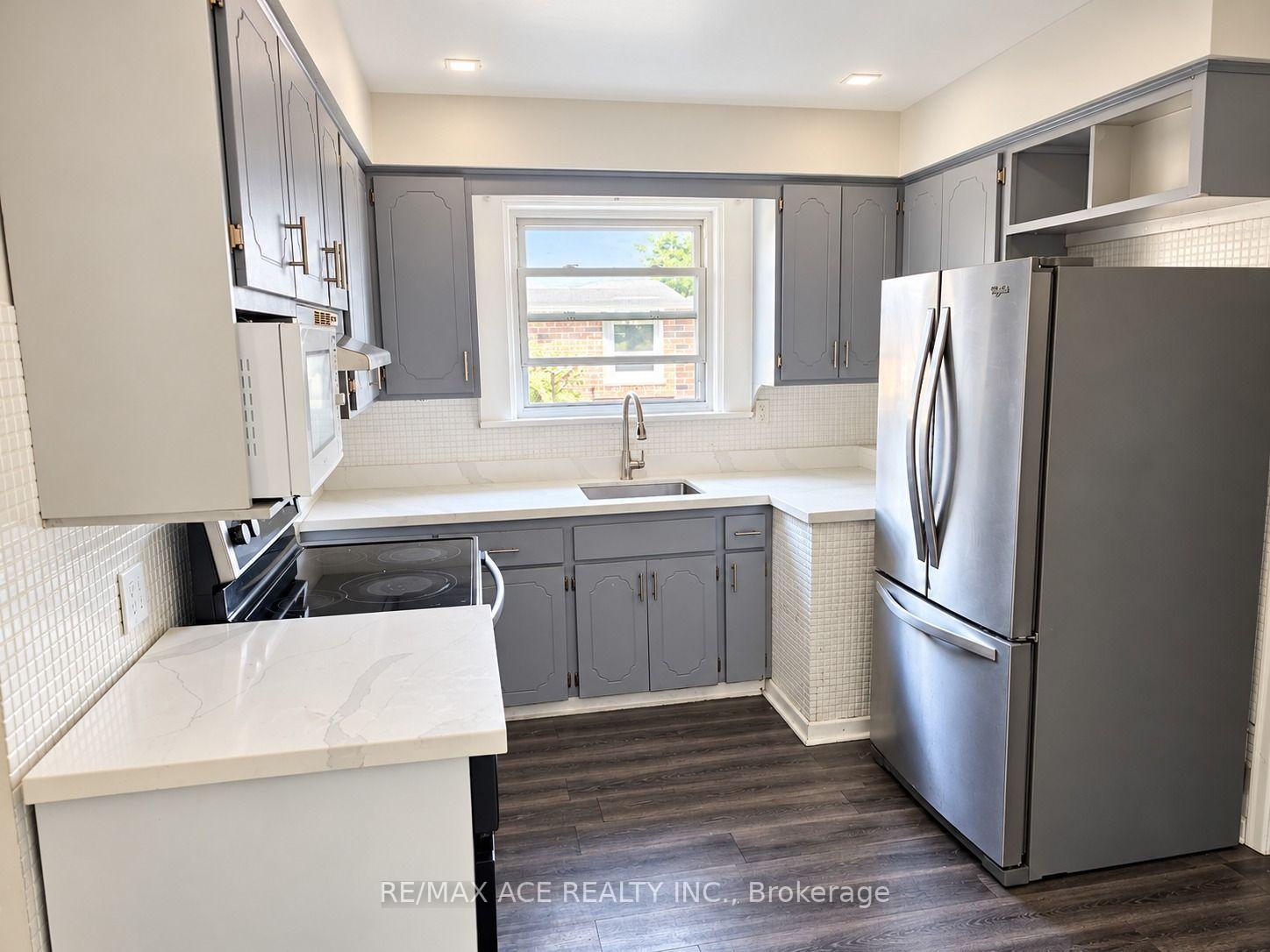Photo 4 of Unit Main, 6 Shawford Crescent, Scarborough, Woburn — HOMEH