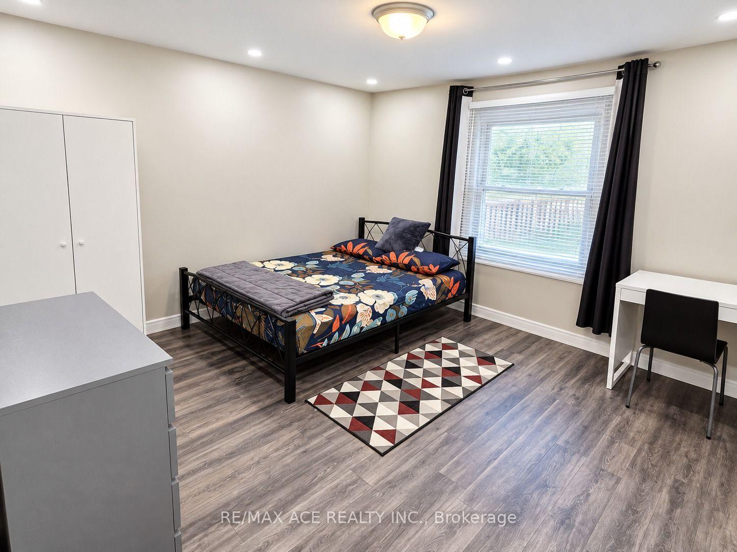 Photo 7 of Unit Main, 6 Shawford Crescent, Scarborough, Woburn — HOMEH