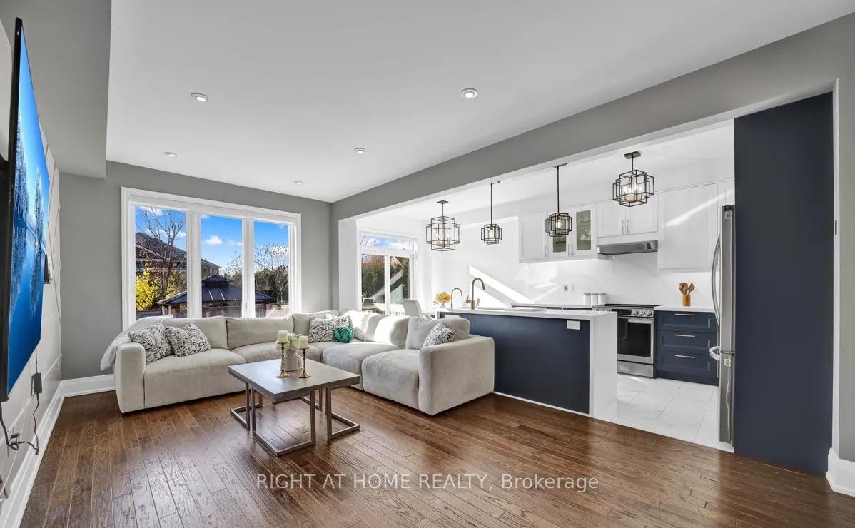 Photo 7 of 43 Diamond Leaf Lane, Halton Hills, Georgetown — HOMEH