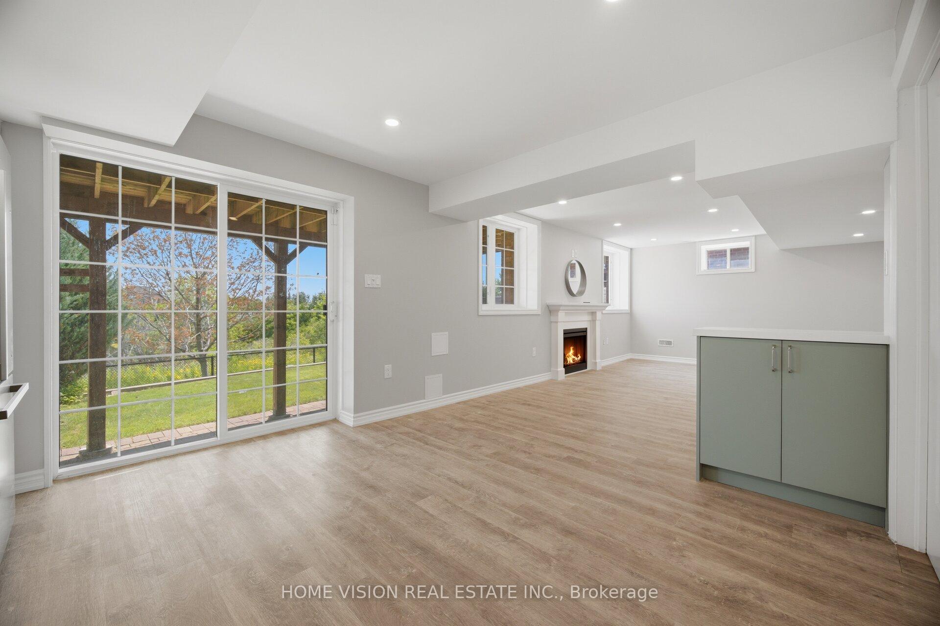 Photo 12 of Unit Bsmt, 18 Intrigue Trail, Brampton, Credit Valley — HOMEH
