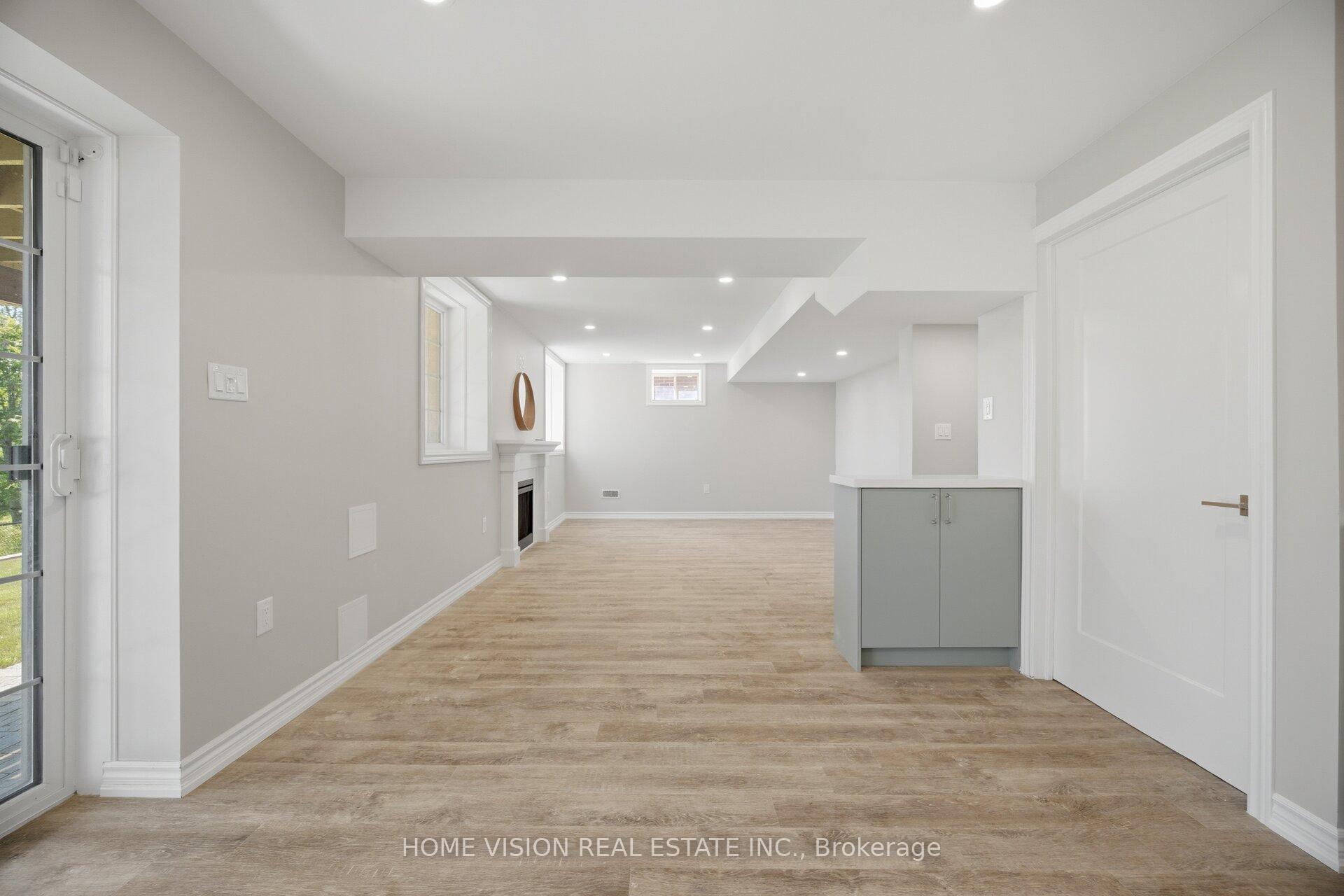 Photo 13 of Unit Bsmt, 18 Intrigue Trail, Brampton, Credit Valley — HOMEH