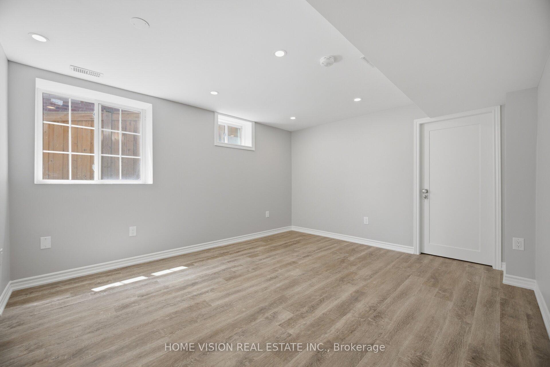 Photo 23 of Unit Bsmt, 18 Intrigue Trail, Brampton, Credit Valley — HOMEH