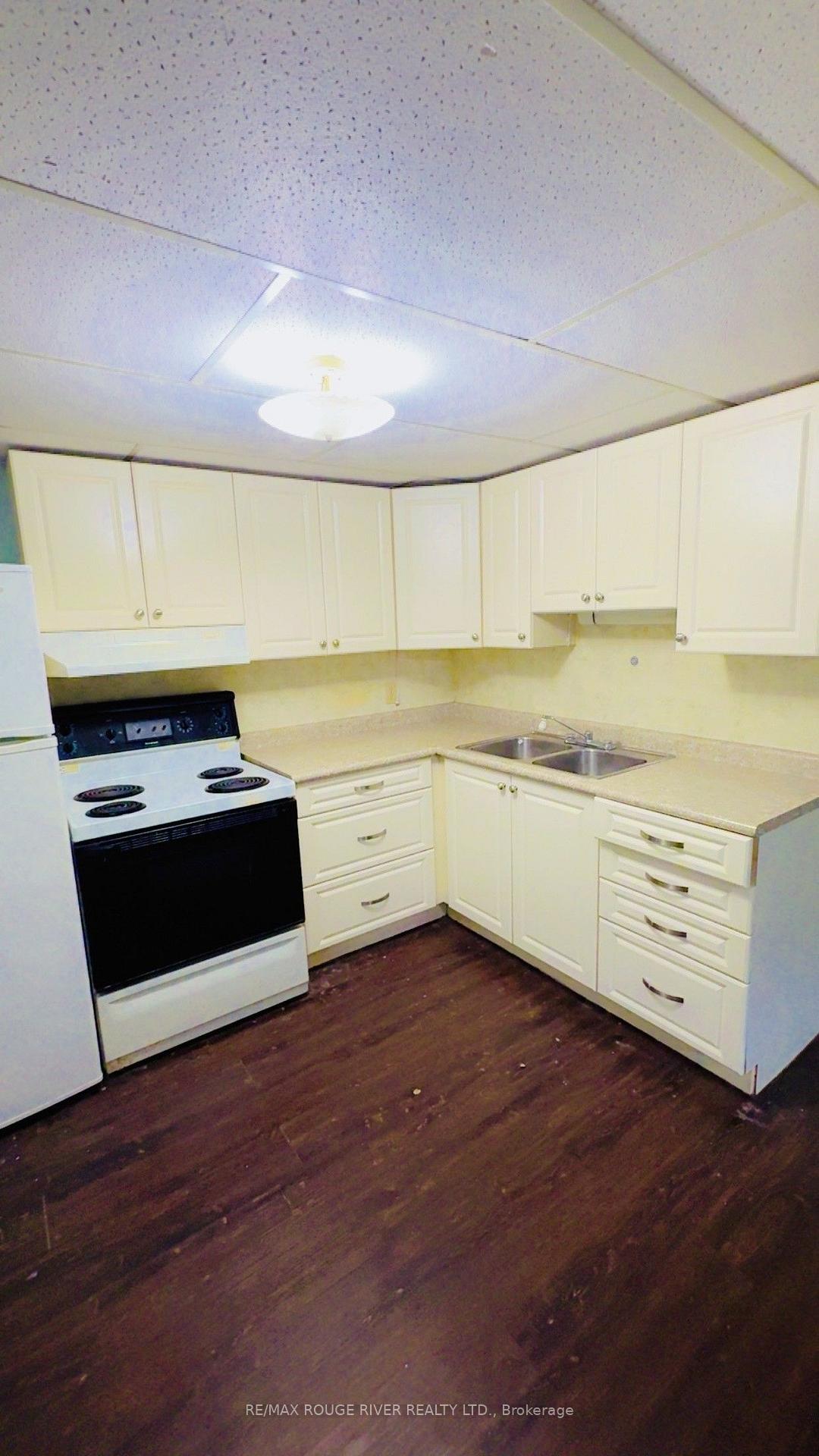 Photo 6 of Unit Basement, 858 Chapleau Drive, Pickering, Bay Ridges — HOMEH