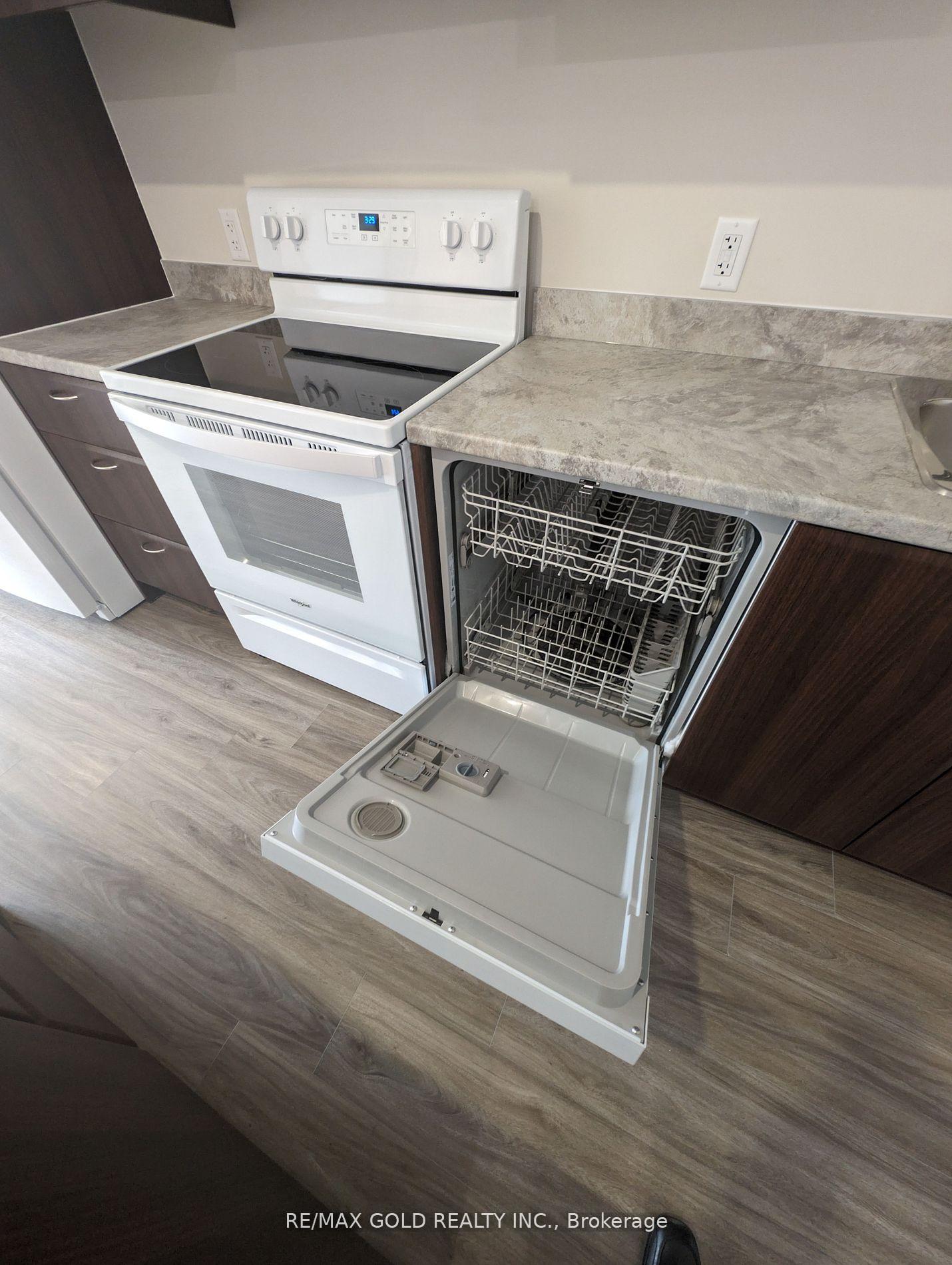 Photo 6 of Unit 105, 50 Herrick Avenue, St. Catharines, Oakdale — HOMEH
