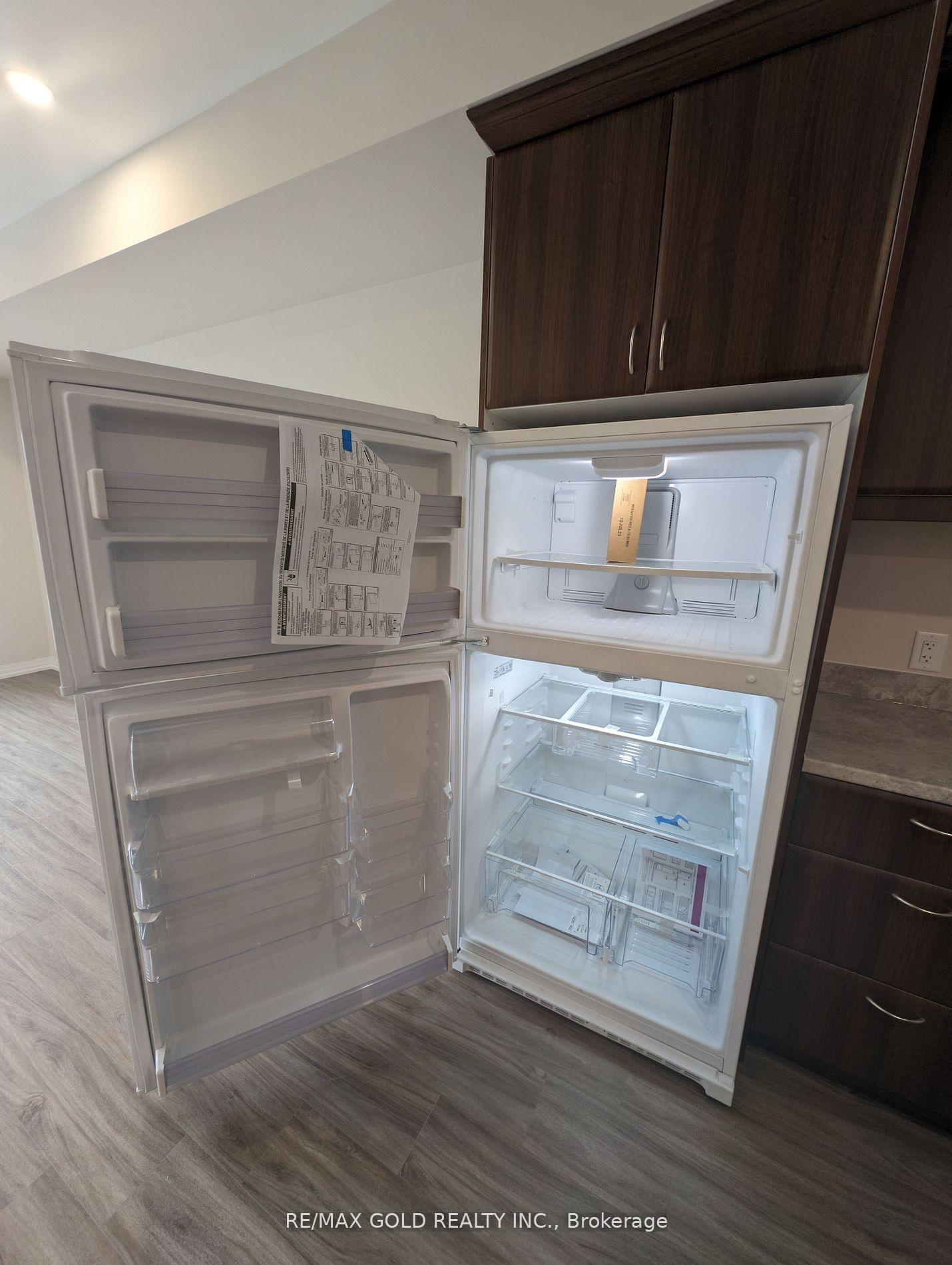 Photo 8 of Unit 105, 50 Herrick Avenue, St. Catharines, Oakdale — HOMEH