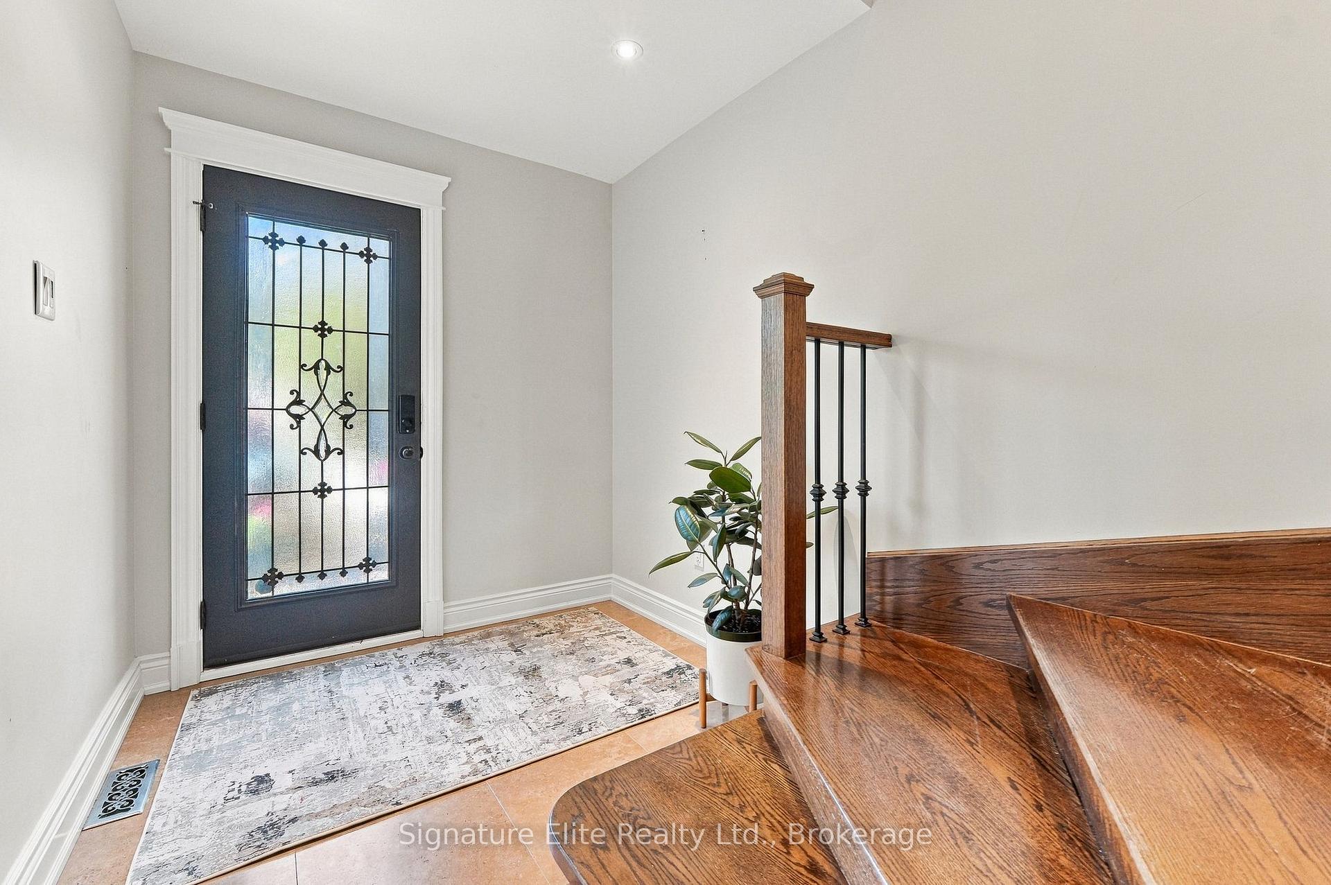 Photo 3 of 190 Longwood Drive, Caledon, Bolton North — HOMEH