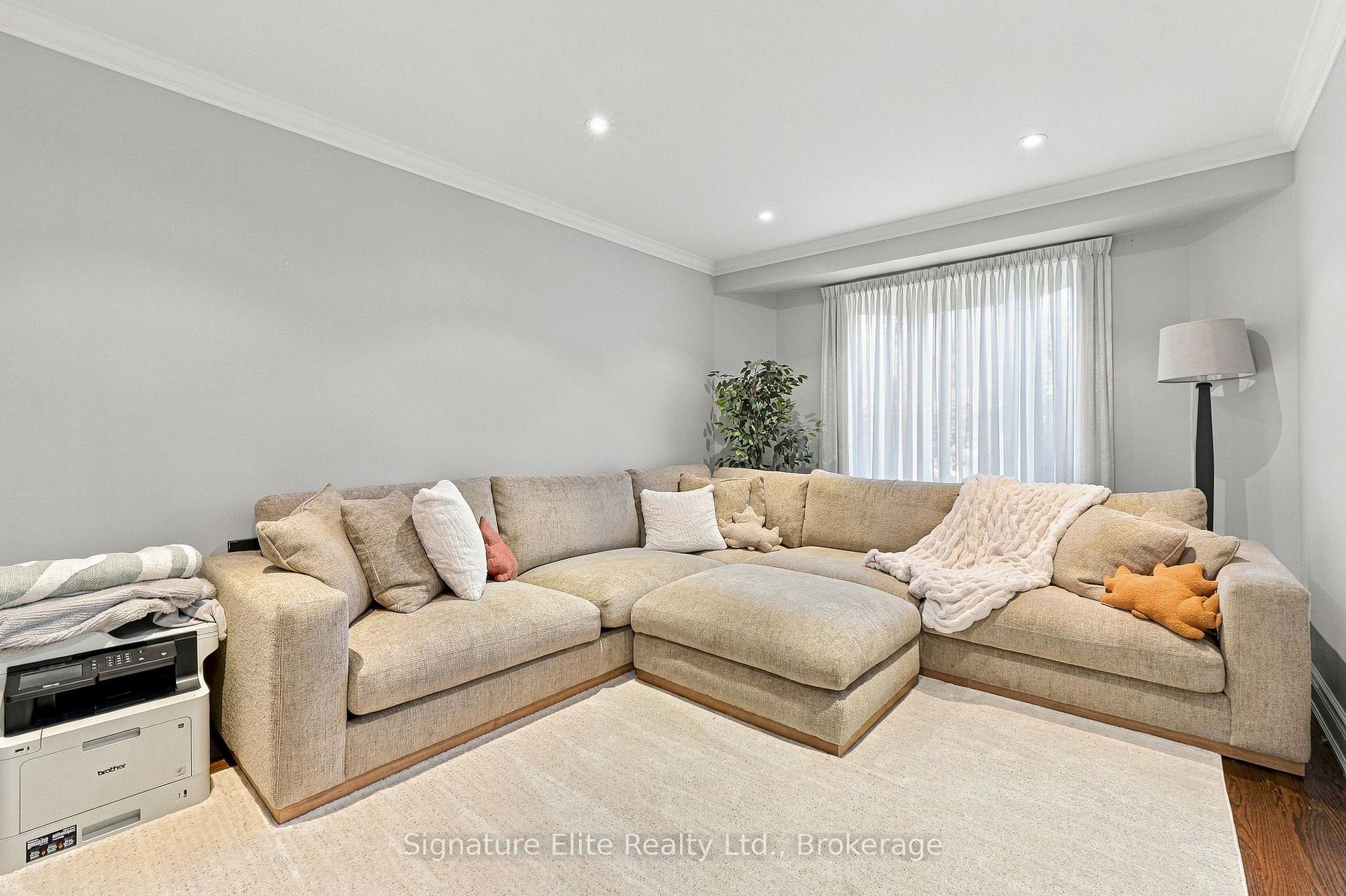 Photo 6 of 190 Longwood Drive, Caledon, Bolton North — HOMEH