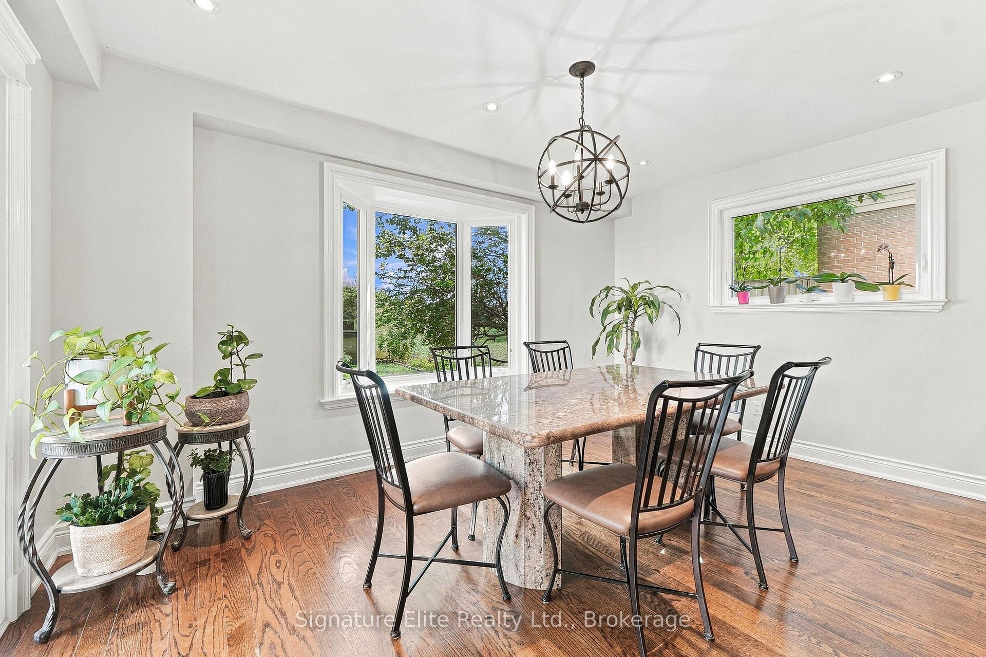 Photo 11 of 190 Longwood Drive, Caledon, Bolton North — HOMEH