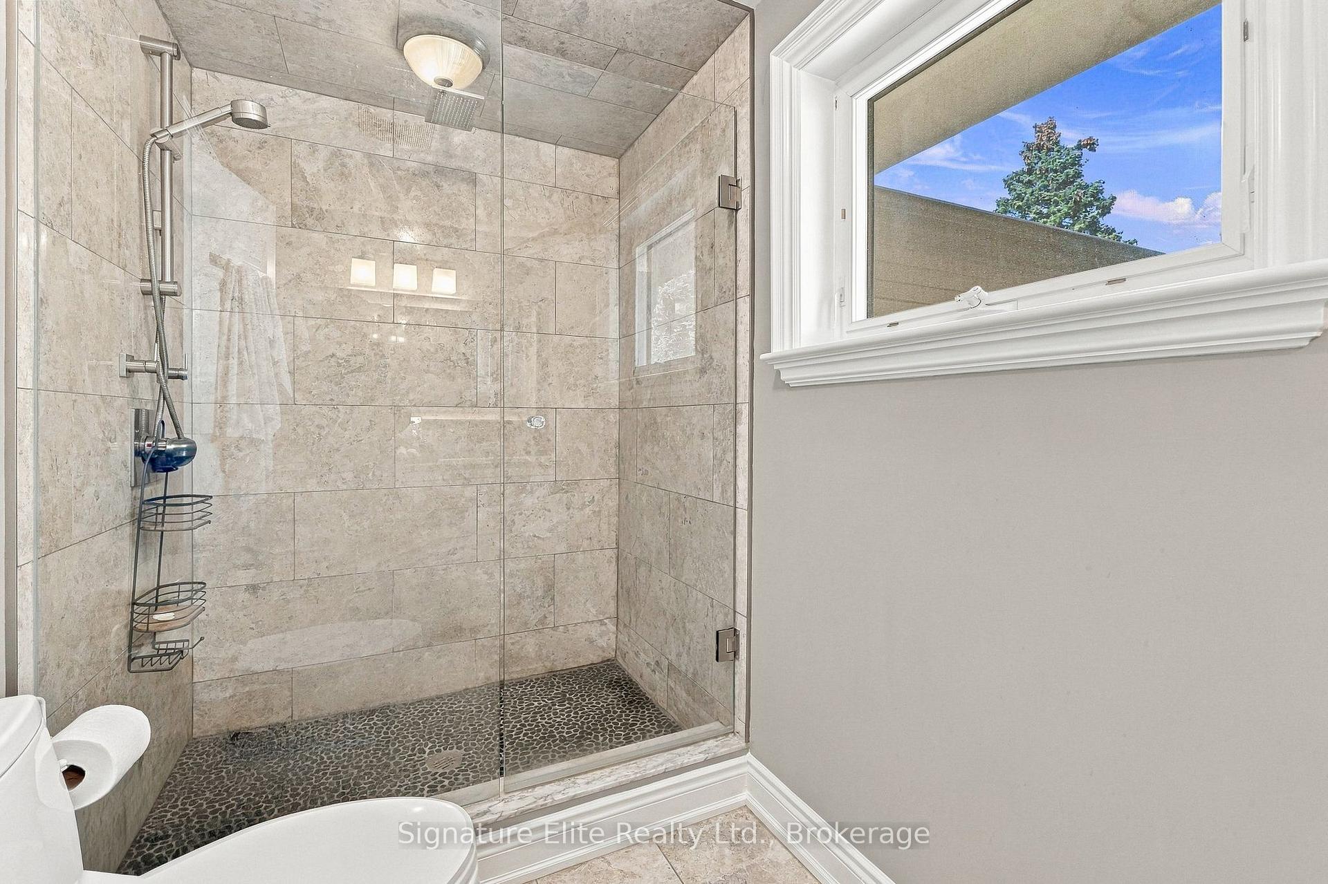 Photo 24 of 190 Longwood Drive, Caledon, Bolton North — HOMEH