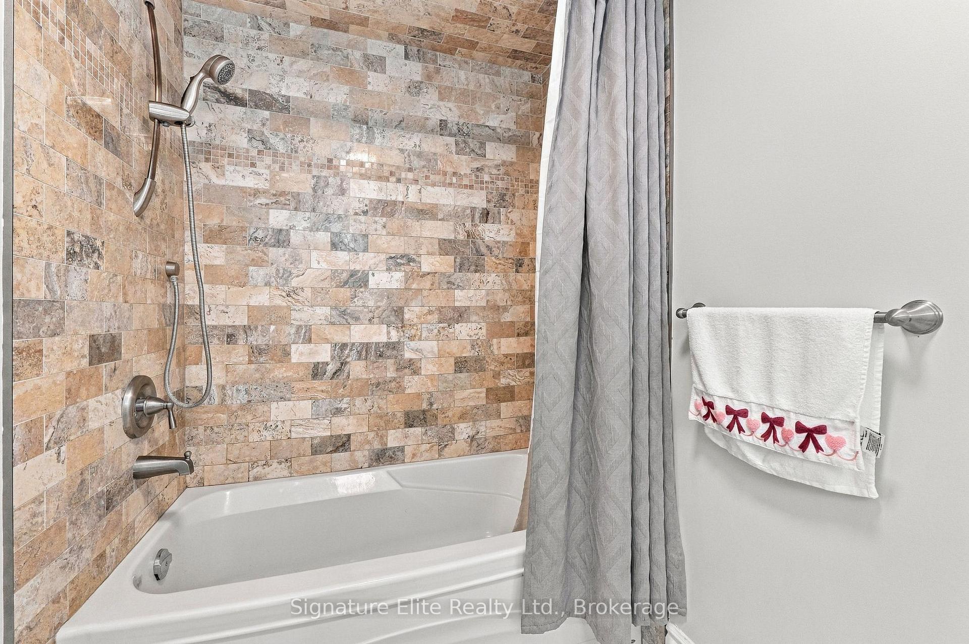 Photo 31 of 190 Longwood Drive, Caledon, Bolton North — HOMEH
