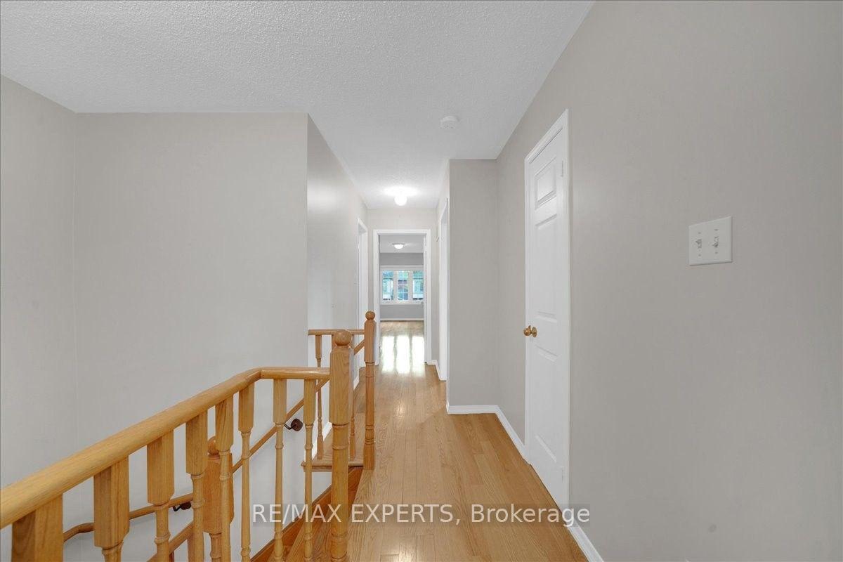 Photo 14 of 117 Pinedale Gate, Vaughan, East Woodbridge — HOMEH