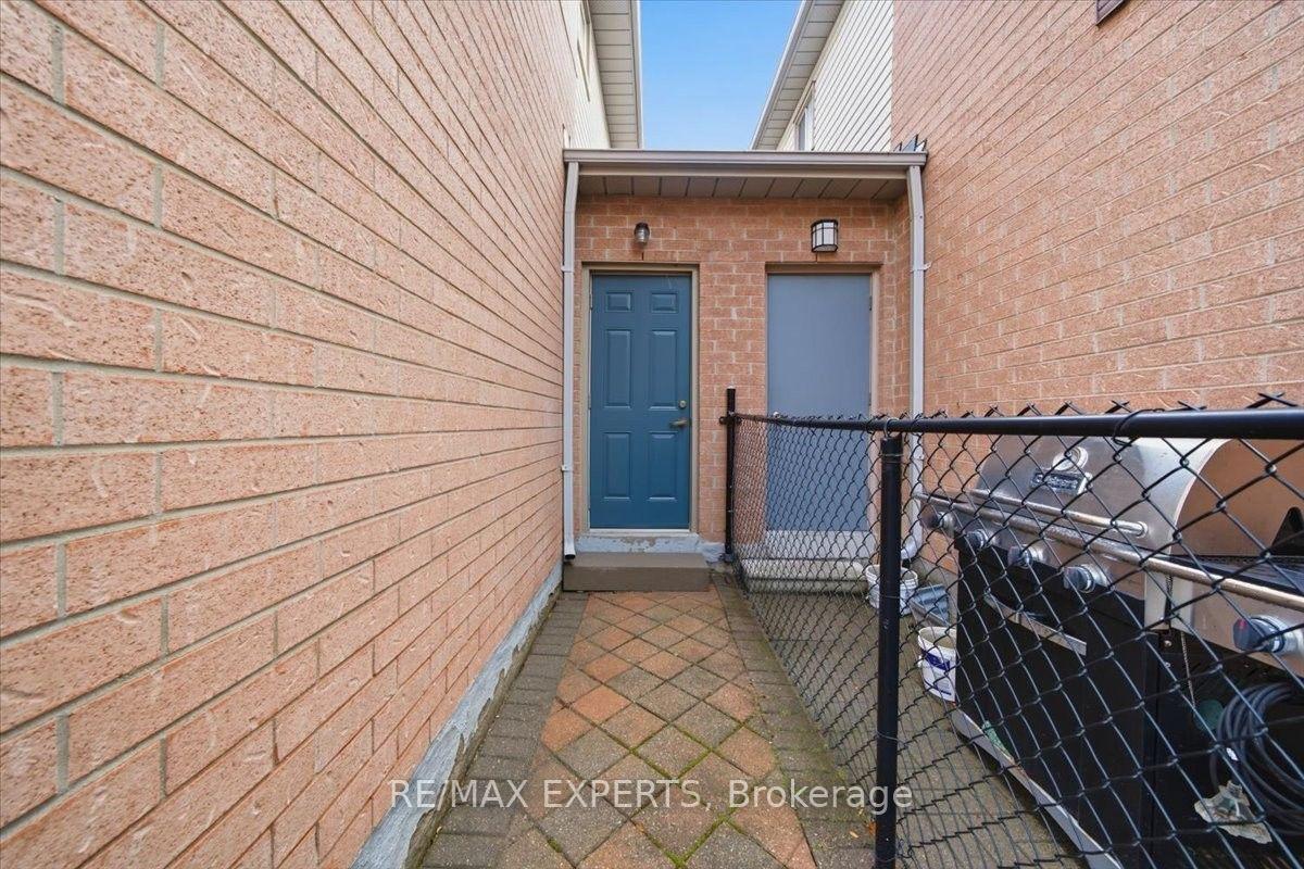 Photo 29 of 117 Pinedale Gate, Vaughan, East Woodbridge — HOMEH