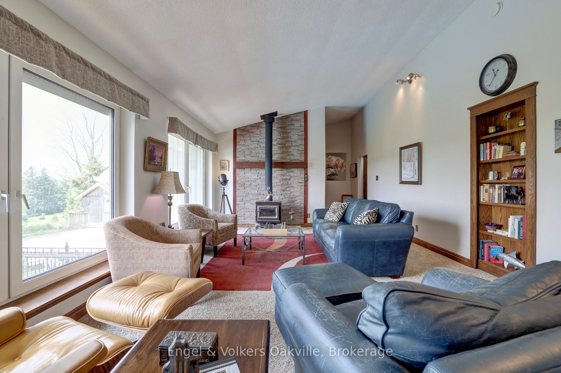 Photo 8 of 330 Mountsberg Road, Hamilton, Rural Flamborough — HOMEH
