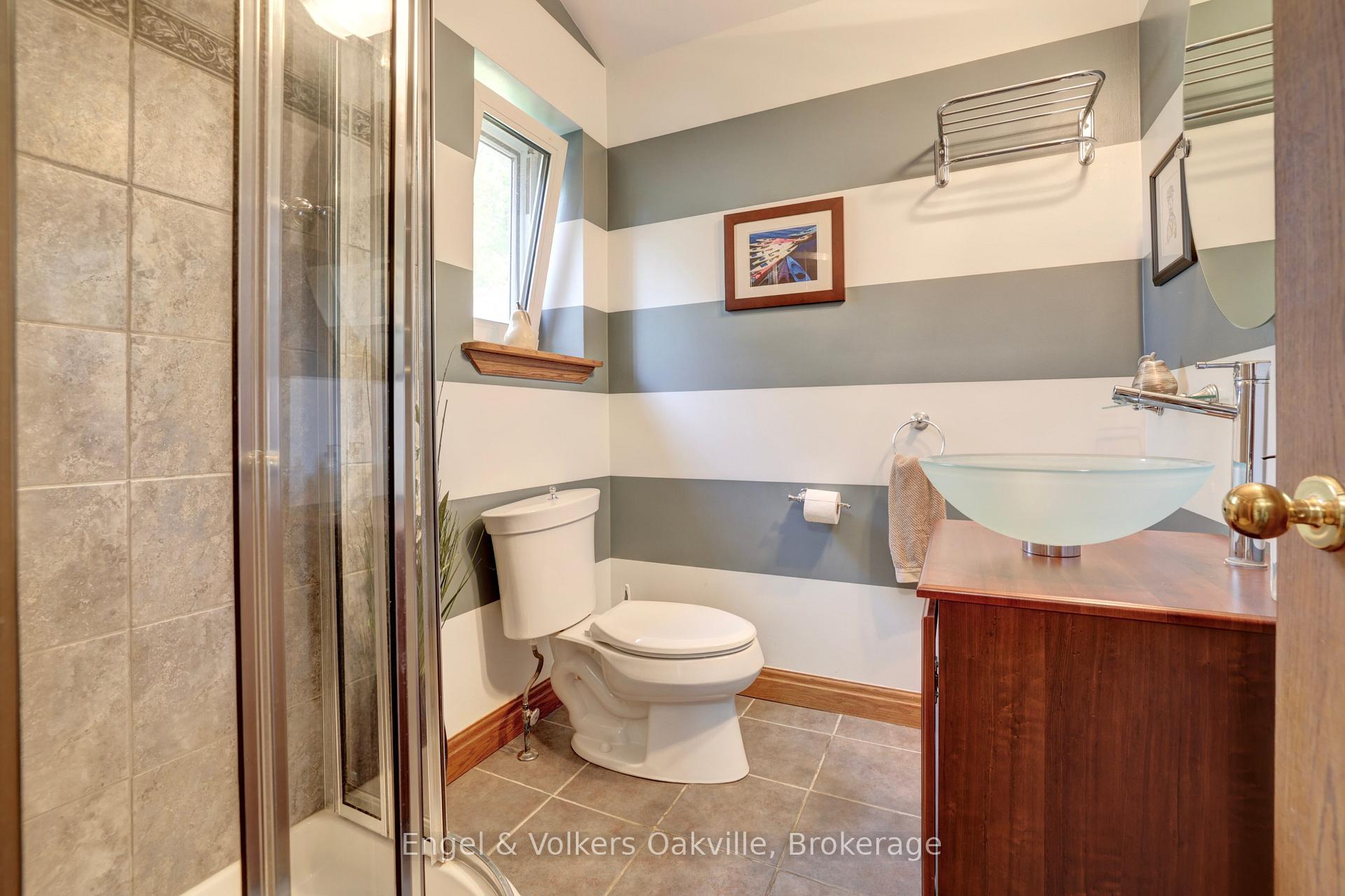 Photo 10 of 330 Mountsberg Road, Hamilton, Rural Flamborough — HOMEH