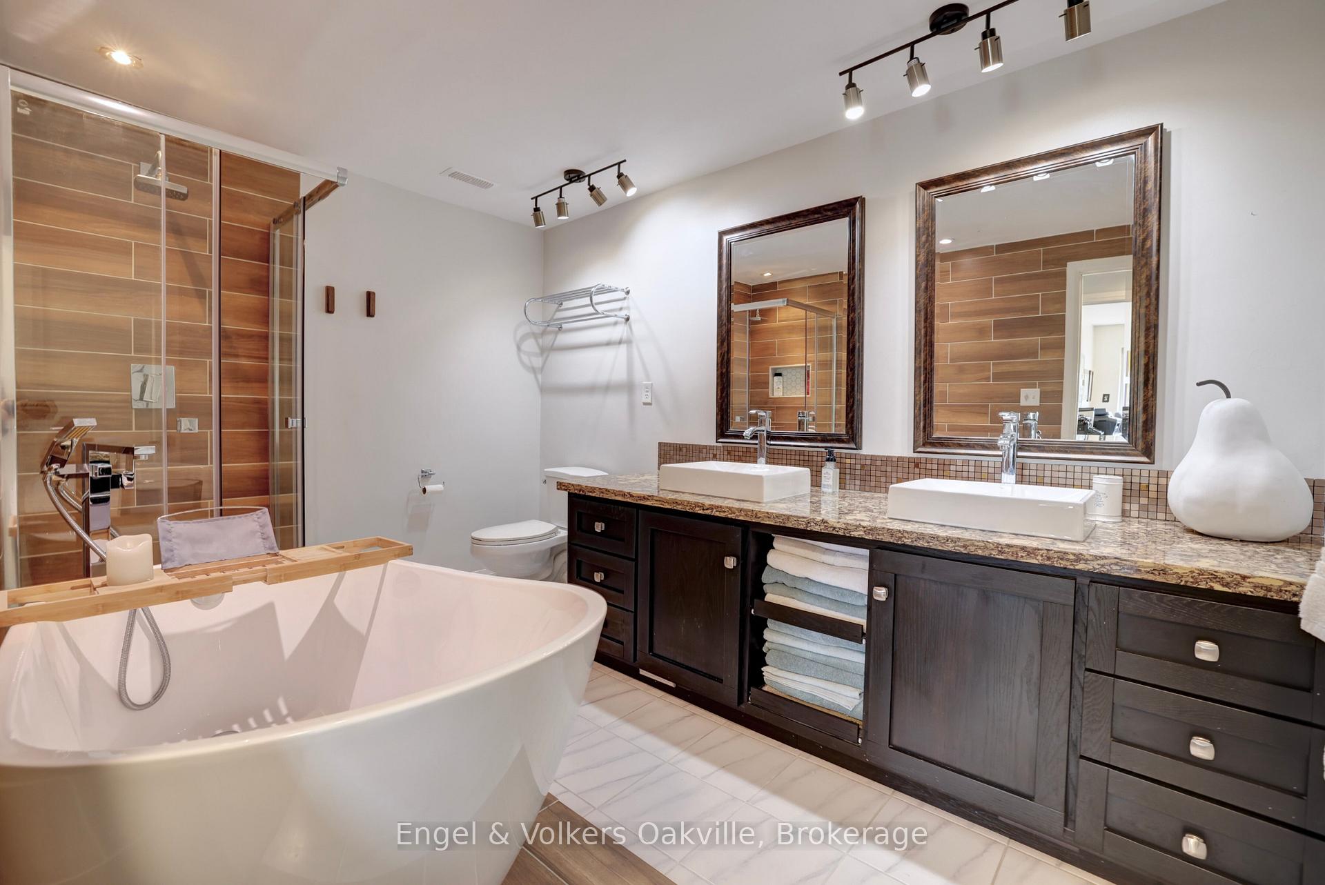 Photo 17 of 330 Mountsberg Road, Hamilton, Rural Flamborough — HOMEH