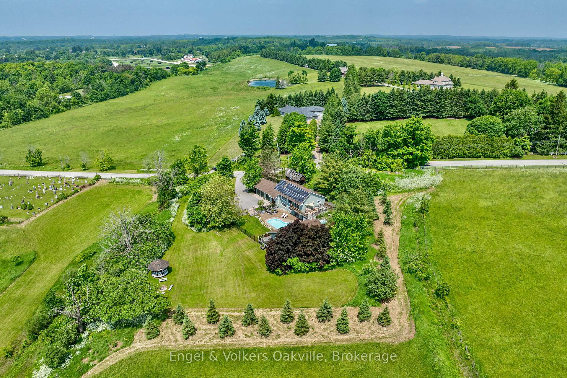 Photo 45 of 330 Mountsberg Road, Hamilton, Rural Flamborough — HOMEH