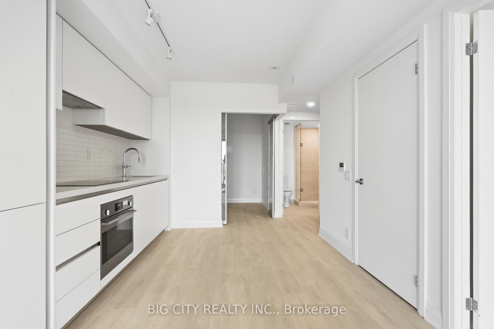 Photo 7 of Unit 711, 25 Frederick Todd Way, Toronto, Leaside — HOMEH