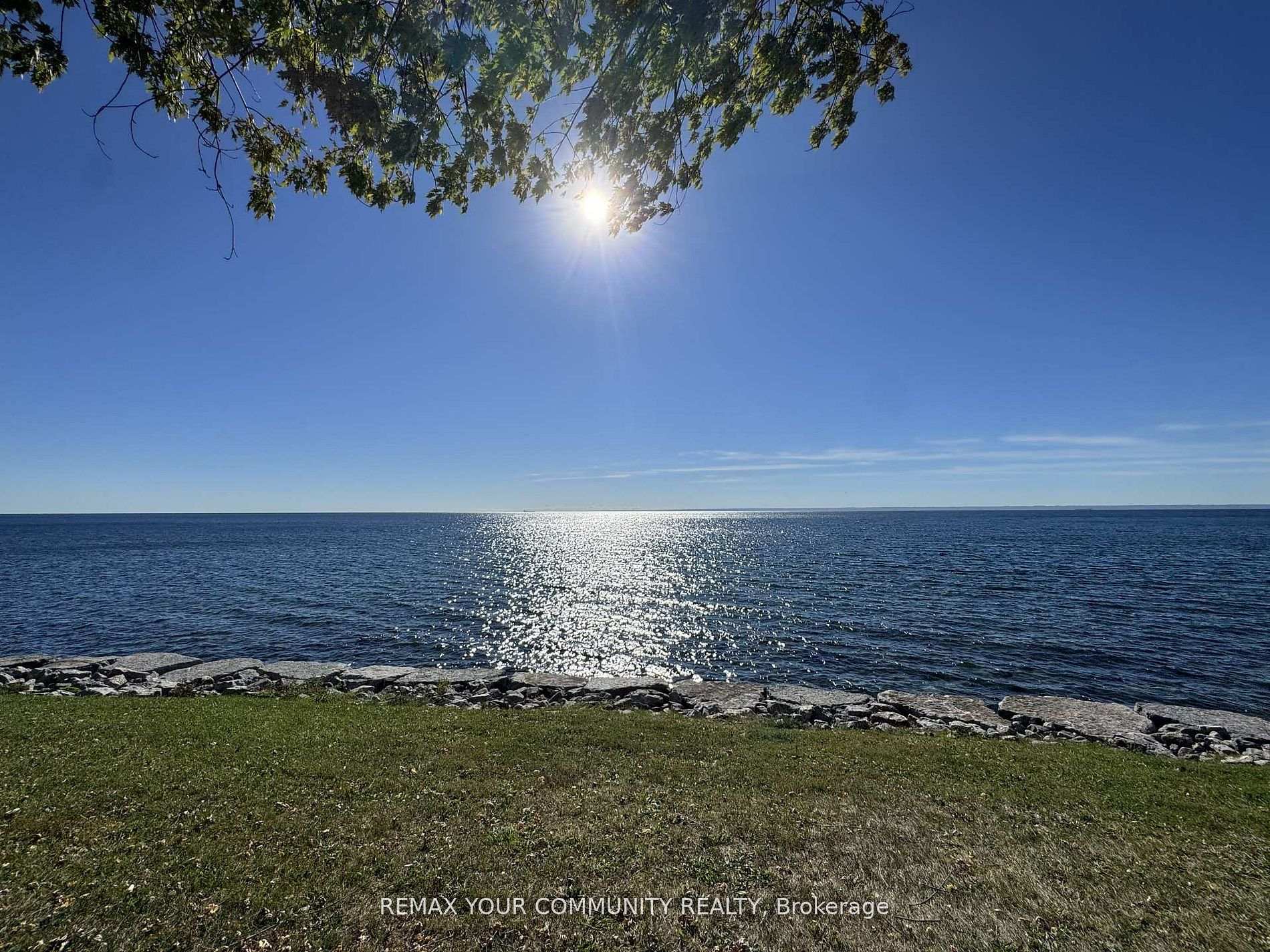 Photo 4 of 2063 Waters Edge Drive, Oakville, Bronte — HOMEH